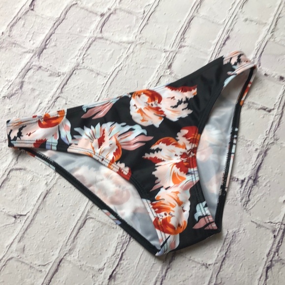 Floral‎ black cheeky bikini bottom size small NEW - Picture 1 of 5